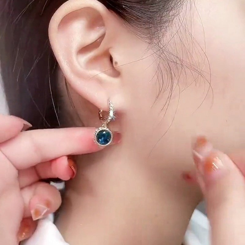 Boucles D'oreilles Élégantes et Sophistiquées en Cristal Bleu
